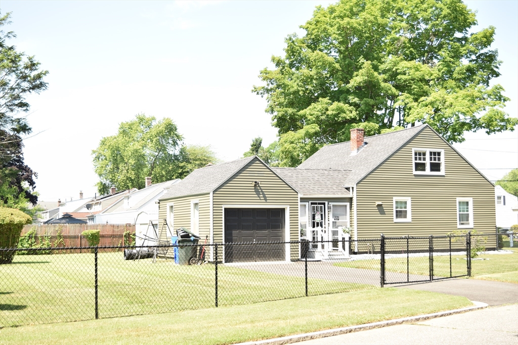 43 Barton Street Springfield, MA 01104 - Photo 23 of 25