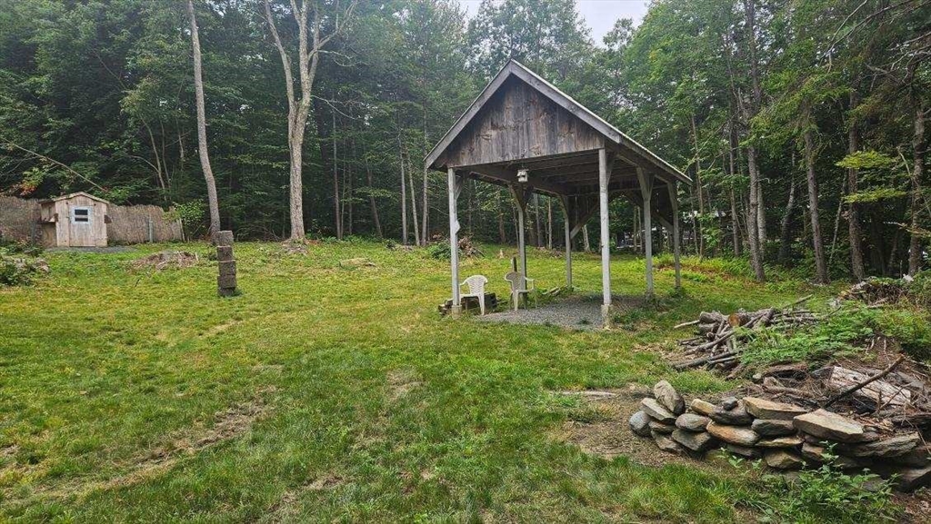 8 Deer Run Path Heath, MA 01346 - Photo 3 of 6