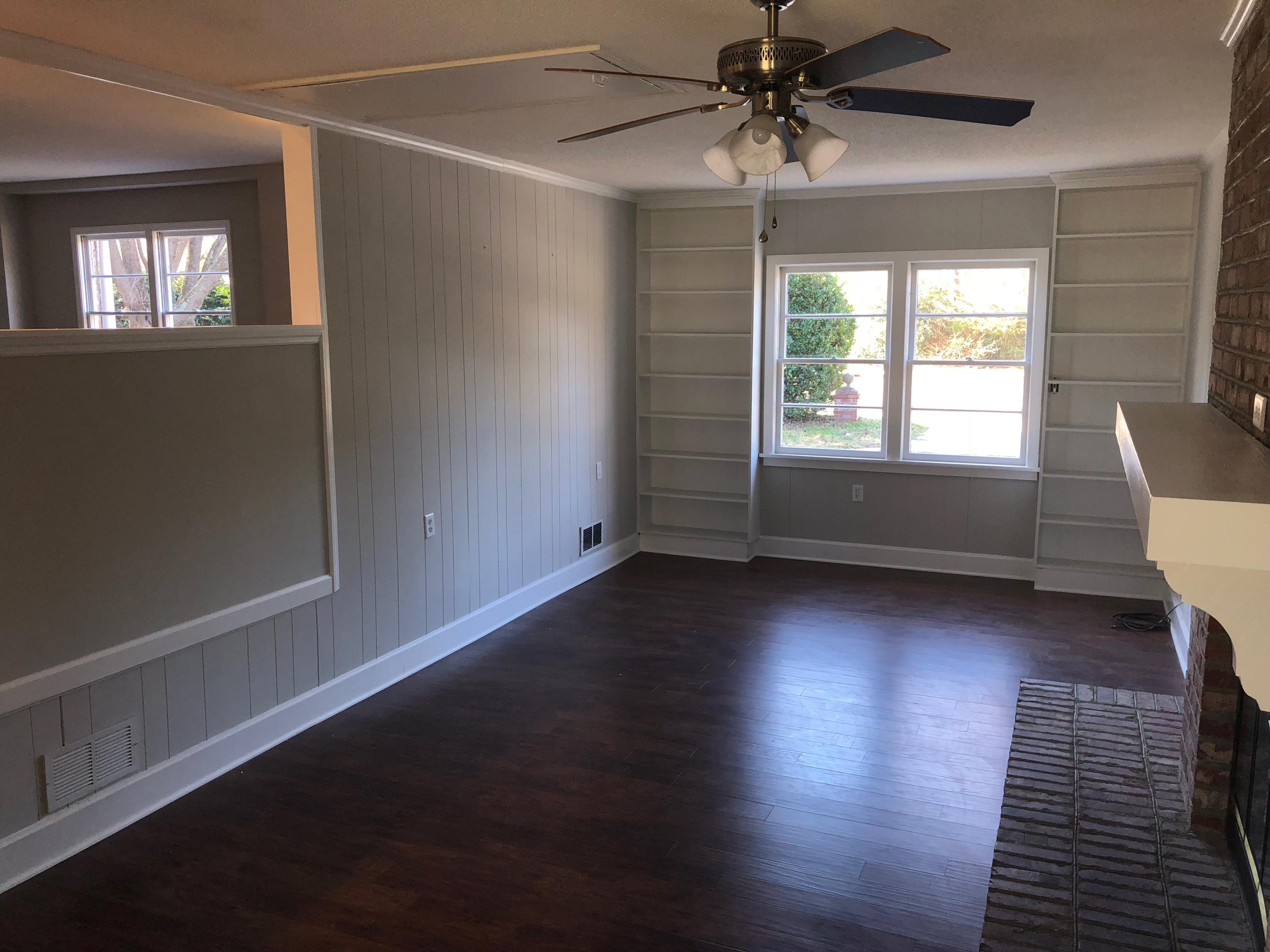 1052 Harbor View Road Charleston, SC 29412 - Photo 3 of 10 Living Room