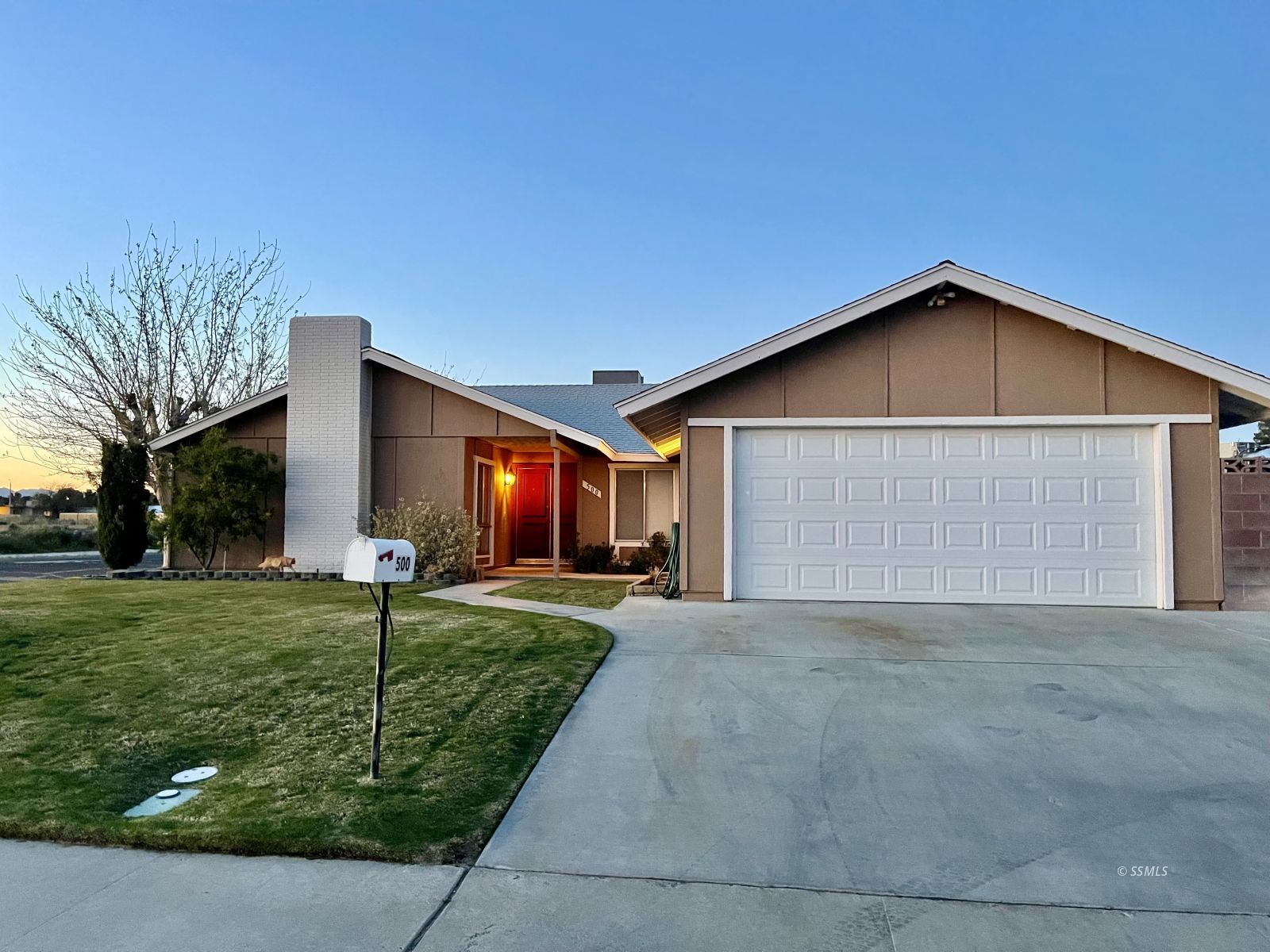 500 Cottonwood Drive Ridgecrest, CA 93555 - Photo 1 of 39
