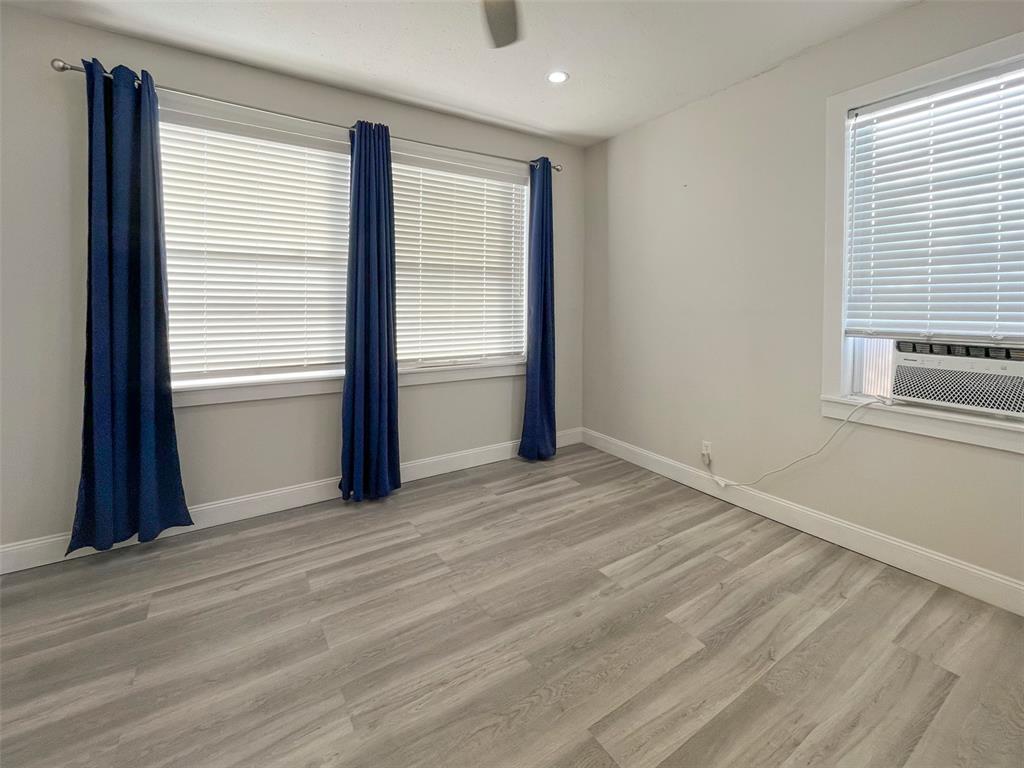 408 Armada Road South, Unit 5 Venice, FL 34285 - Photo 5 of 9