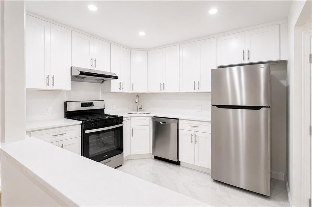 237 74th Street Brooklyn, NY 11209 - Photo 10 of 49