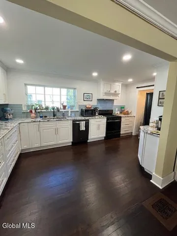 $325,000 | 172 South Main Street, Salem, NY 12865