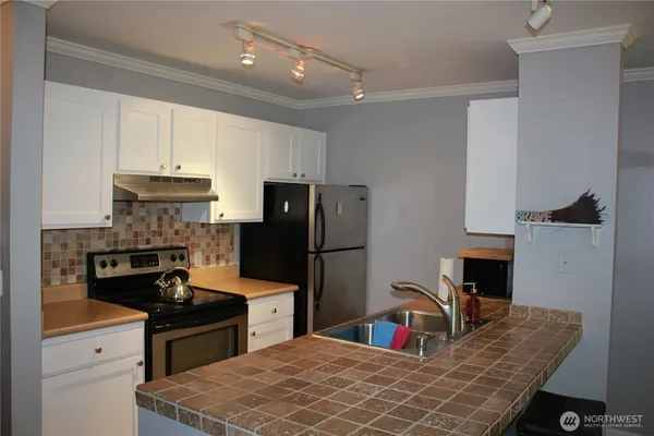 $2,150 | 31500 33rd Place Southwest, Unit N202, Federal Way, WA 98023