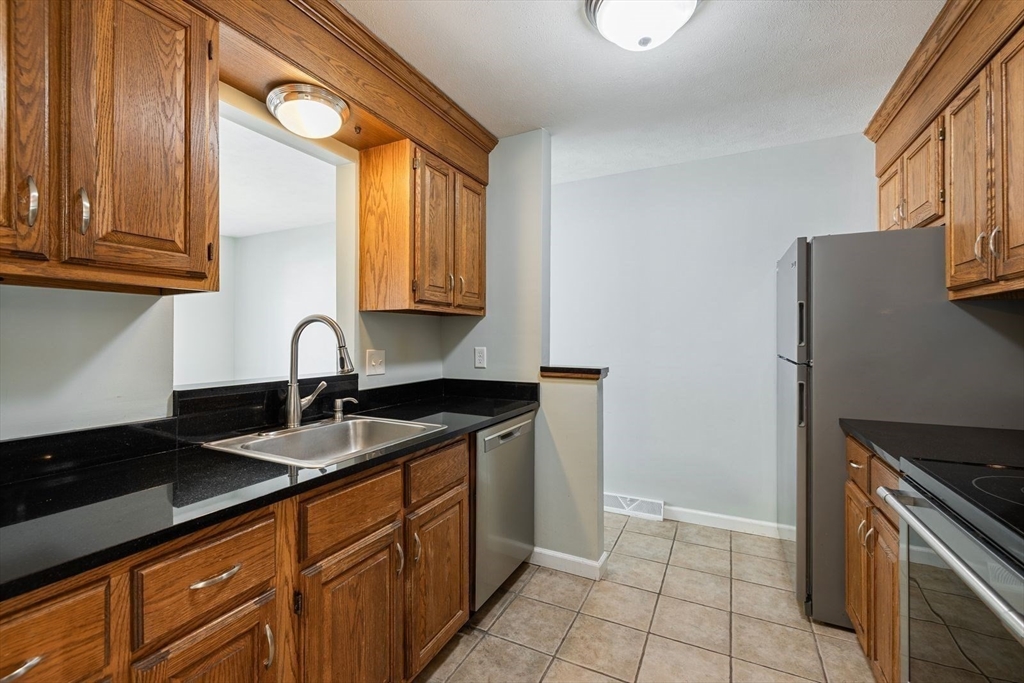 2205 Boston Road, Unit I81 Wilbraham, MA 01095 - Photo 5 of 28