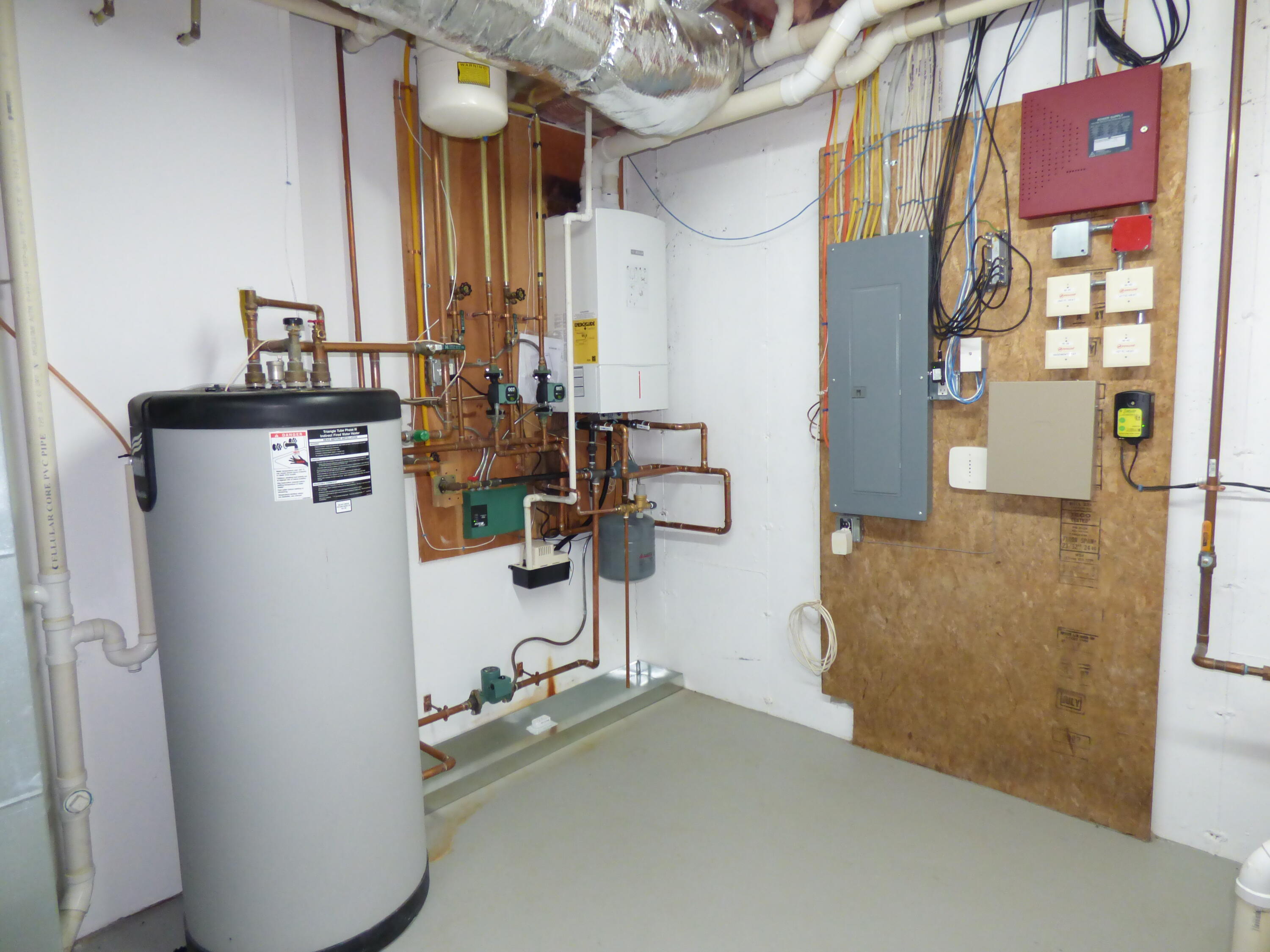 16 Quinns Way Mashpee, MA 02649 - Photo 26 of 38 utility rm