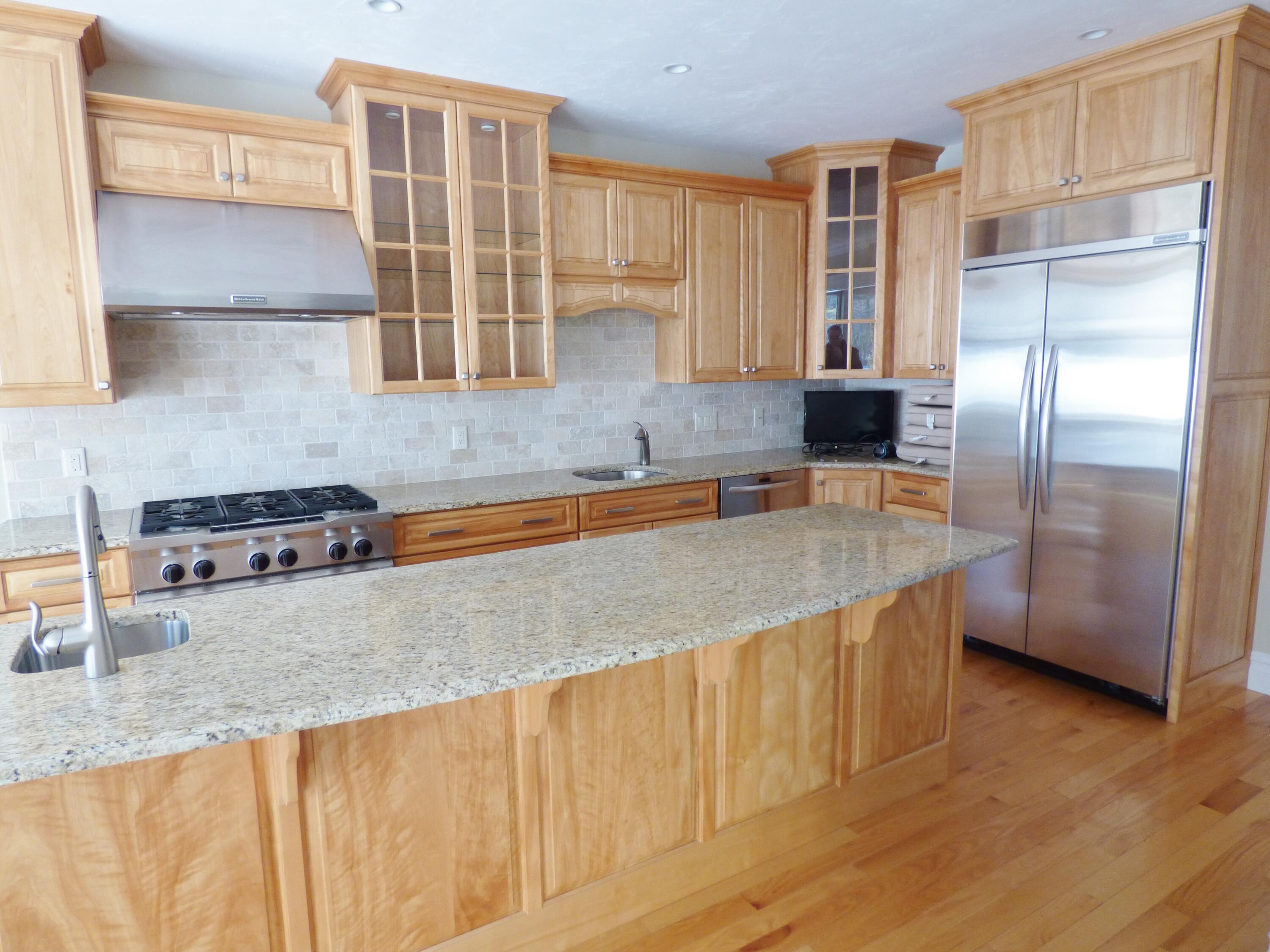 16 Quinns Way Mashpee, MA 02649 - Photo 7 of 38 P1040954