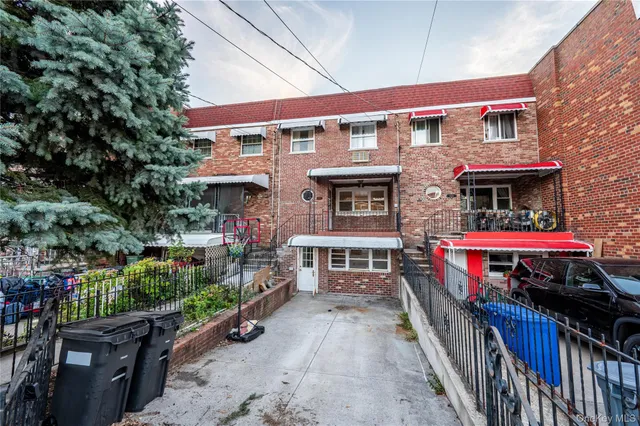 $750,000 | 1027 Throggmorton Avenue | Throgs Neck