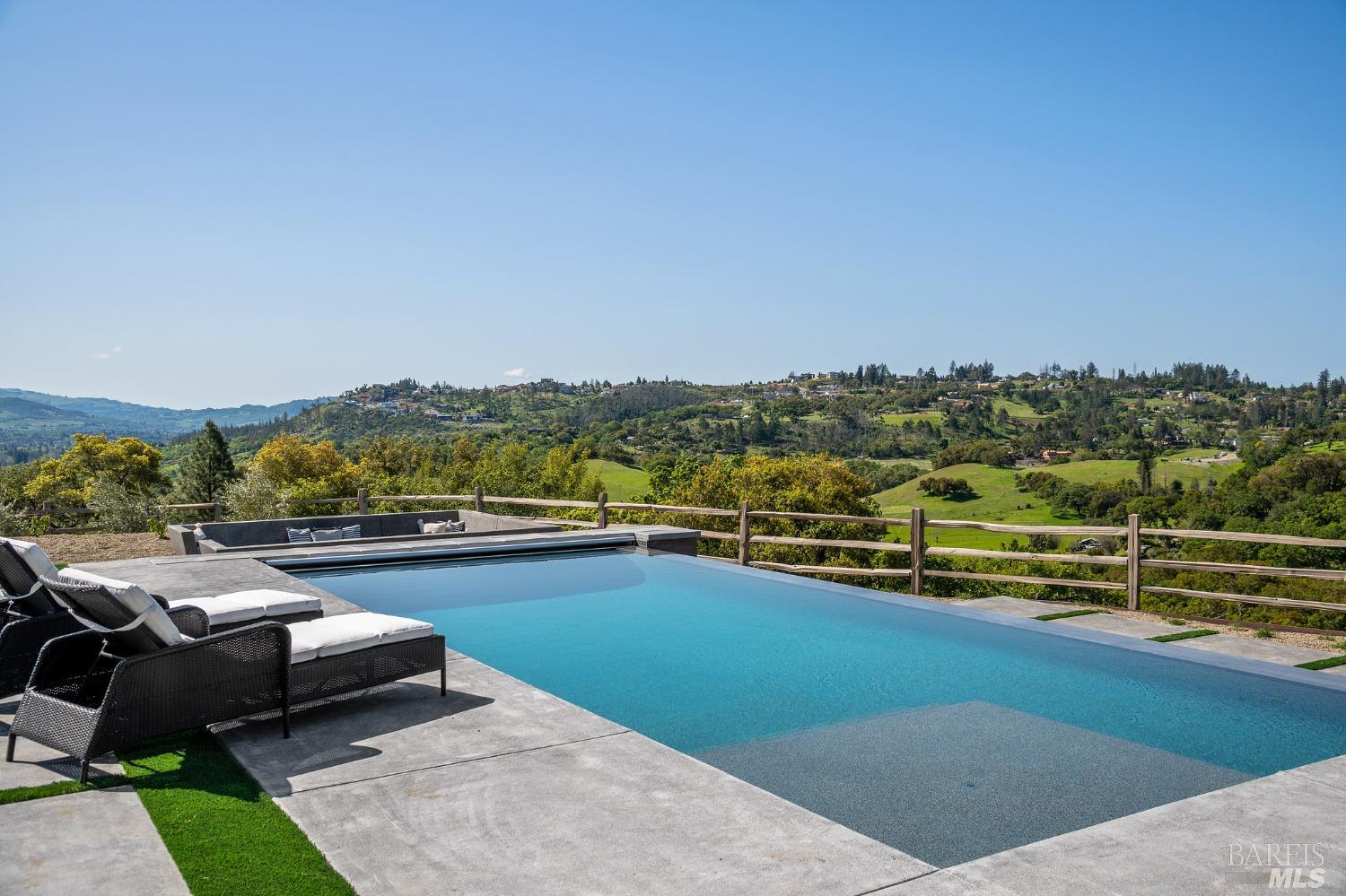 4699 Wallace Road Santa Rosa, CA 95404 - Photo 11 of 75