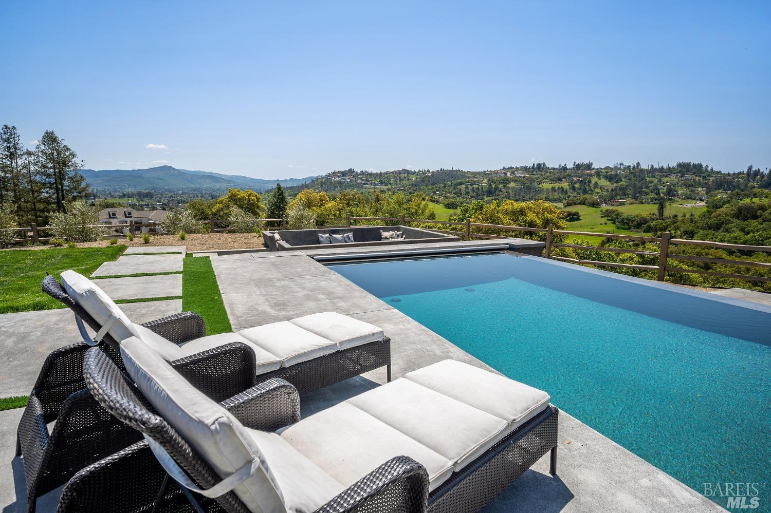 4699 Wallace Road Santa Rosa, CA 95404 - Photo 12 of 75