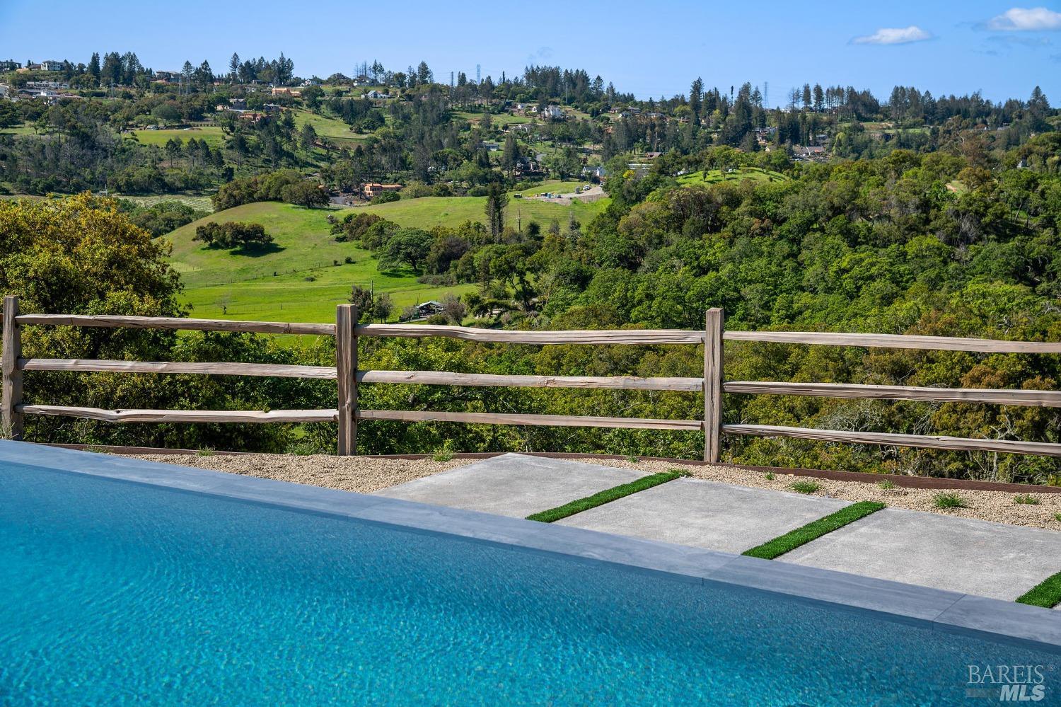 4699 Wallace Road Santa Rosa, CA 95404 - Photo 13 of 75