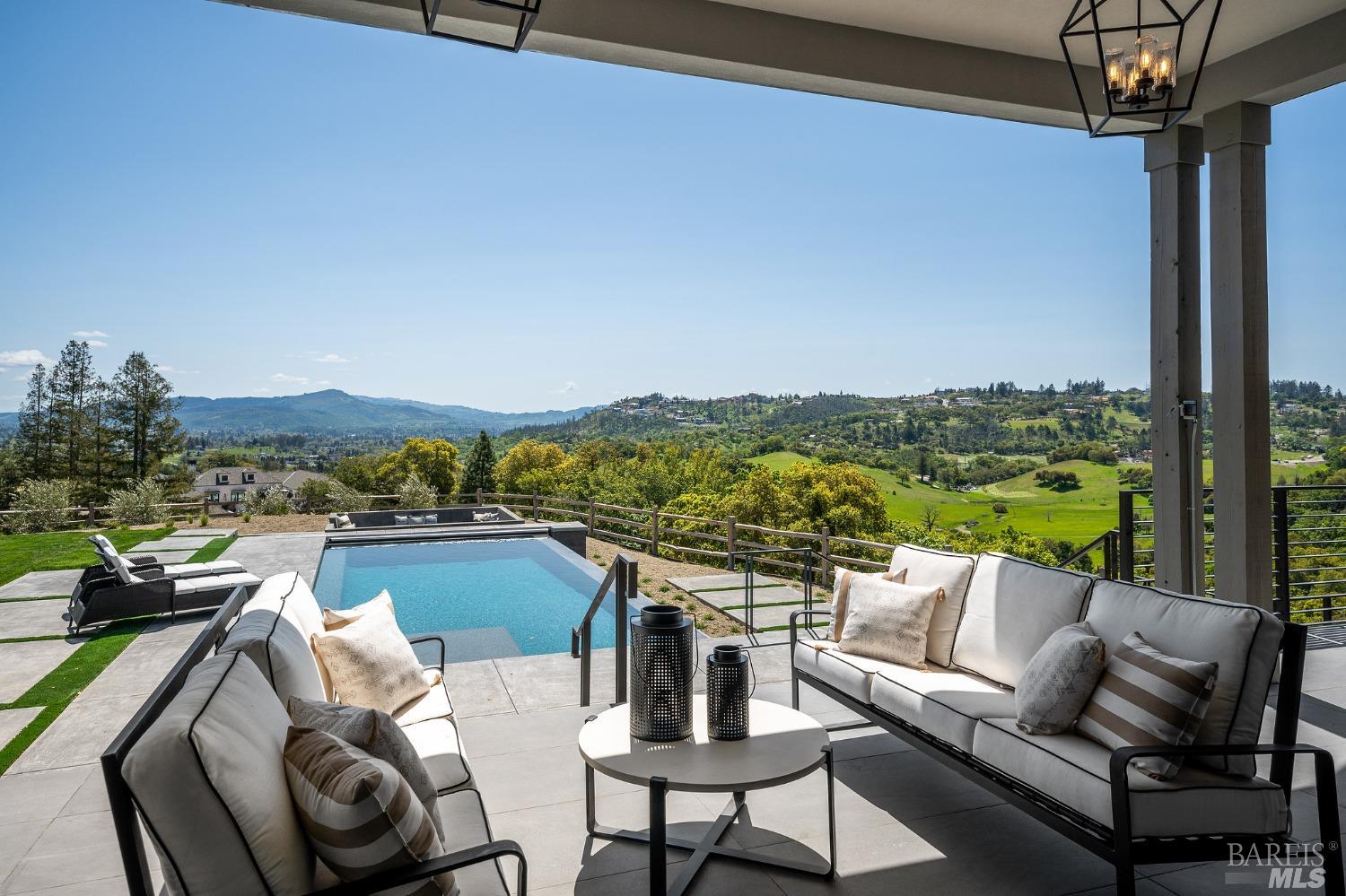 4699 Wallace Road Santa Rosa, CA 95404 - Photo 16 of 75