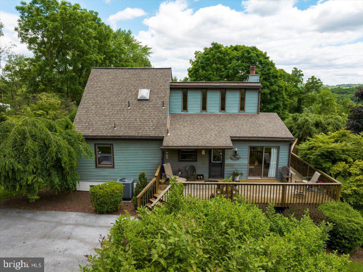 27 Christman Road Reading, PA 19606 - Photo 2 of 58