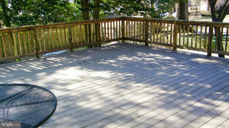 17 Emerson Road Severna Park, MD 21146 - Photo 23 of 30 Deck