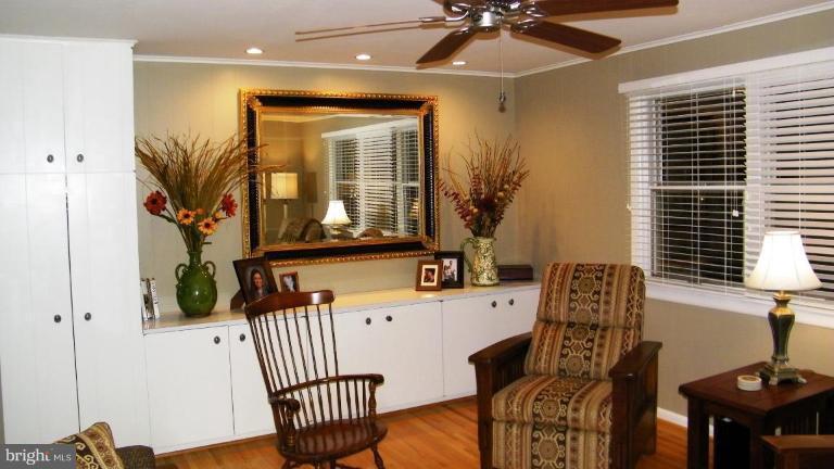 17 Emerson Road Severna Park, MD 21146 - Photo 4 of 30 Family Room #2