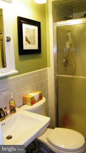 17 Emerson Road Severna Park, MD 21146 - Photo 7 of 30 Master Bath