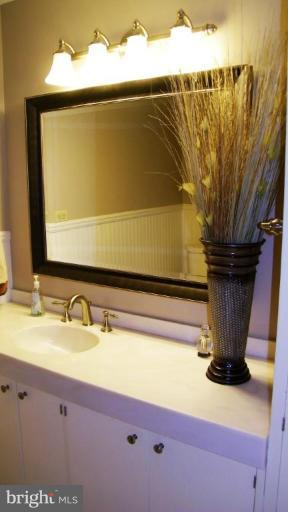 17 Emerson Road Severna Park, MD 21146 - Photo 8 of 30 Bath #2