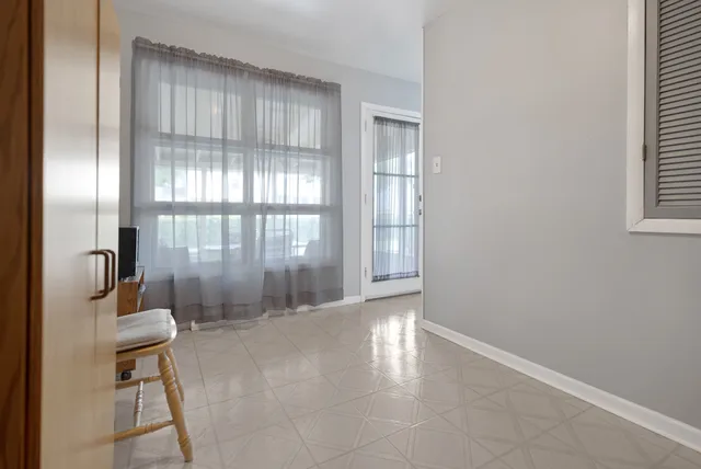 $400,000 | 243 North Richards Drive, Palatine, IL 60074