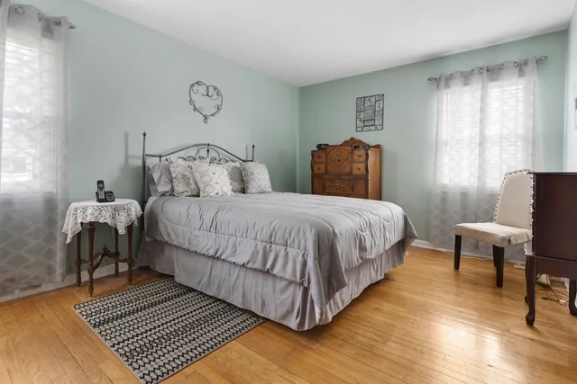 $400,000 | 243 North Richards Drive, Palatine, IL 60074