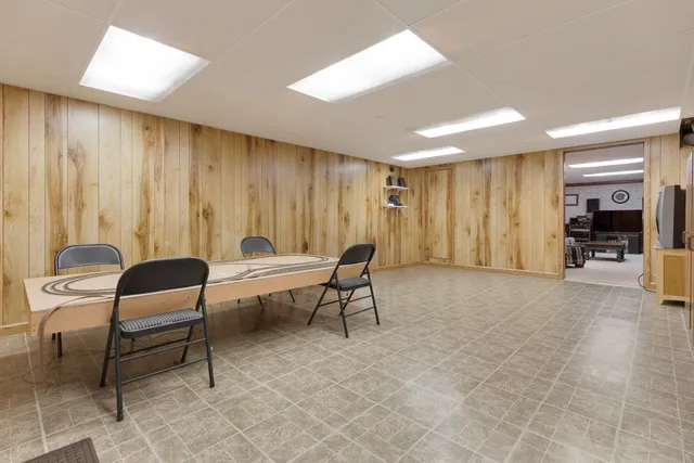 $400,000 | 243 North Richards Drive, Palatine, IL 60074