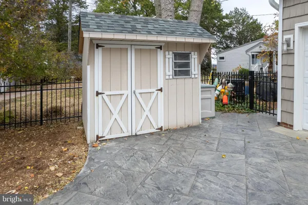 $1,199,000 | 6065 Melbourne Avenue, Deale, MD 20751