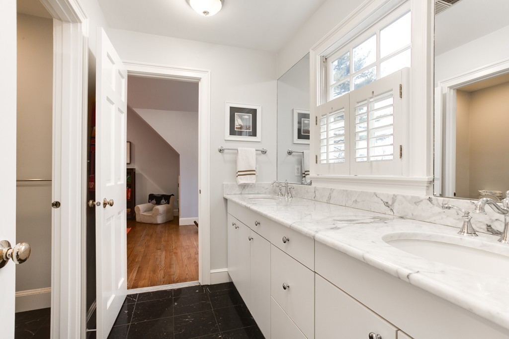108 Far Reach Road Westwood, MA 02090 - Photo 19 of 29 Gallery Image 19