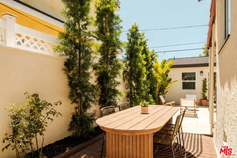 $1,499,000 | 3739 Virginia Road, Los Angeles, CA 90016