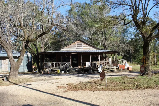 $498,900 | 292 Woodson Landing Road, Deville, LA 71328