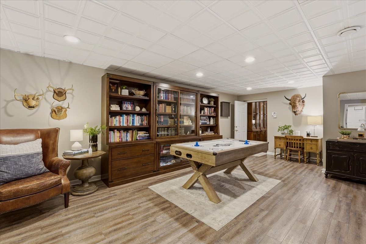 2254 Osburn Road Arrington, TN 37014 - Photo 36 of 55 a workspace with furniture window and wooden floor