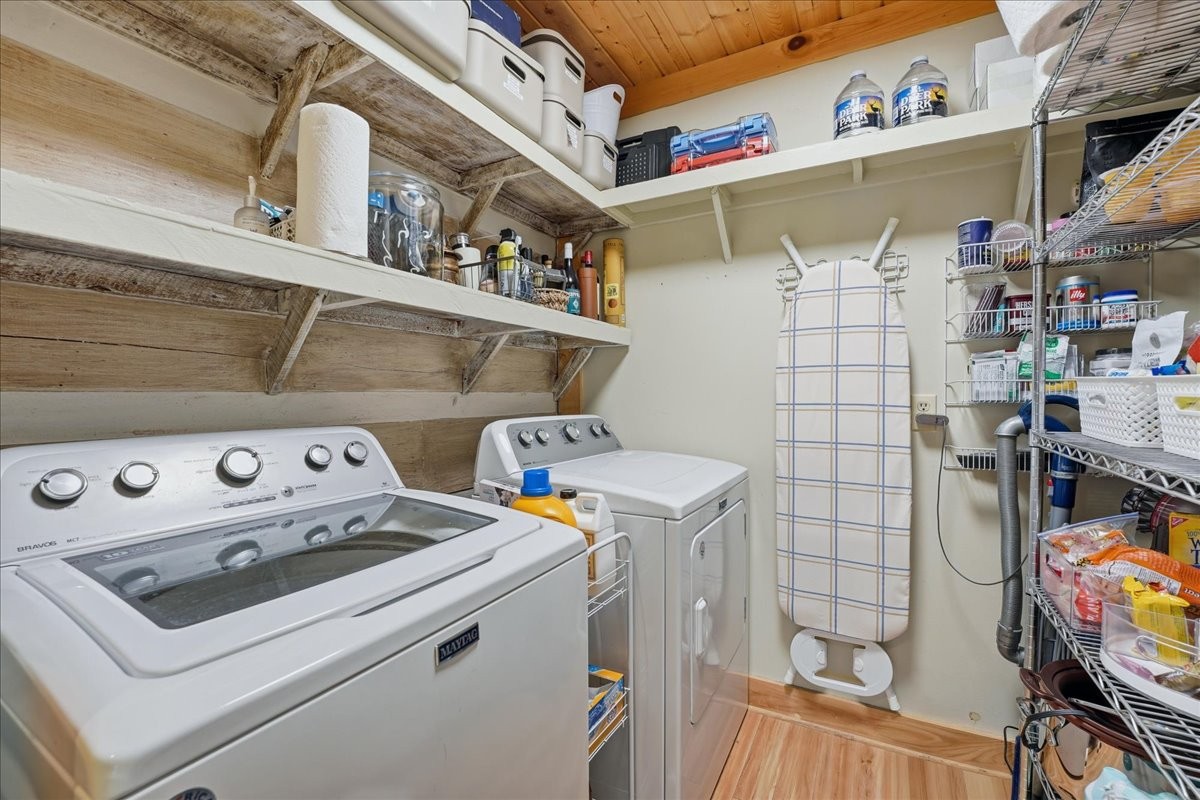 2254 Osburn Road Arrington, TN 37014 - Photo 42 of 55 a utility room with dryer and washer