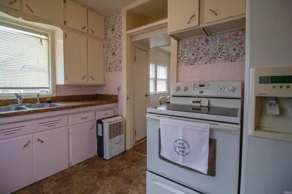 $79,900 | 215 Best Street, Winchester, IN 47394