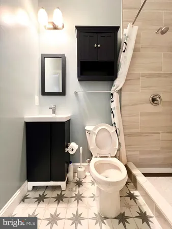 a bathroom with a bathtub