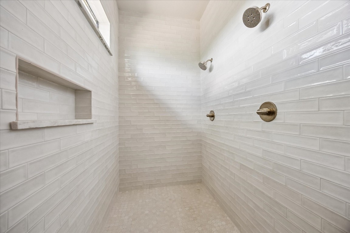 1 Windmill Ridge Brenham, TX 77833 - Photo 14 of 29 Primary shower with dual shower heads.