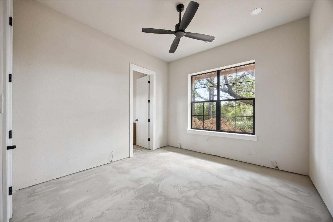 1 Windmill Ridge Brenham, TX 77833 - Photo 15 of 29 Guest bedroom or office.