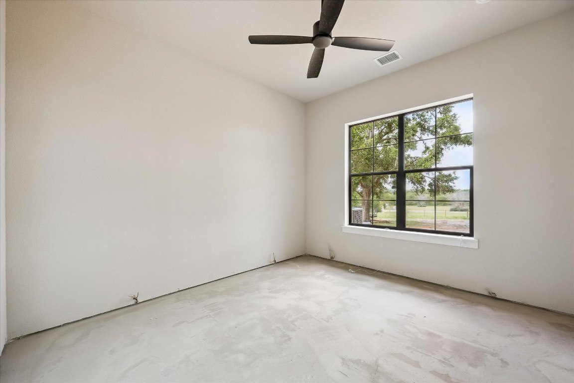 1 Windmill Ridge Brenham, TX 77833 - Photo 17 of 29 Guest bedroom