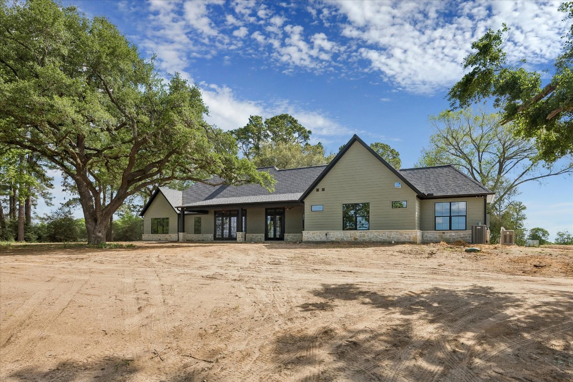 1 Windmill Ridge Brenham, TX 77833 - Photo 27 of 29 Rear elevation .