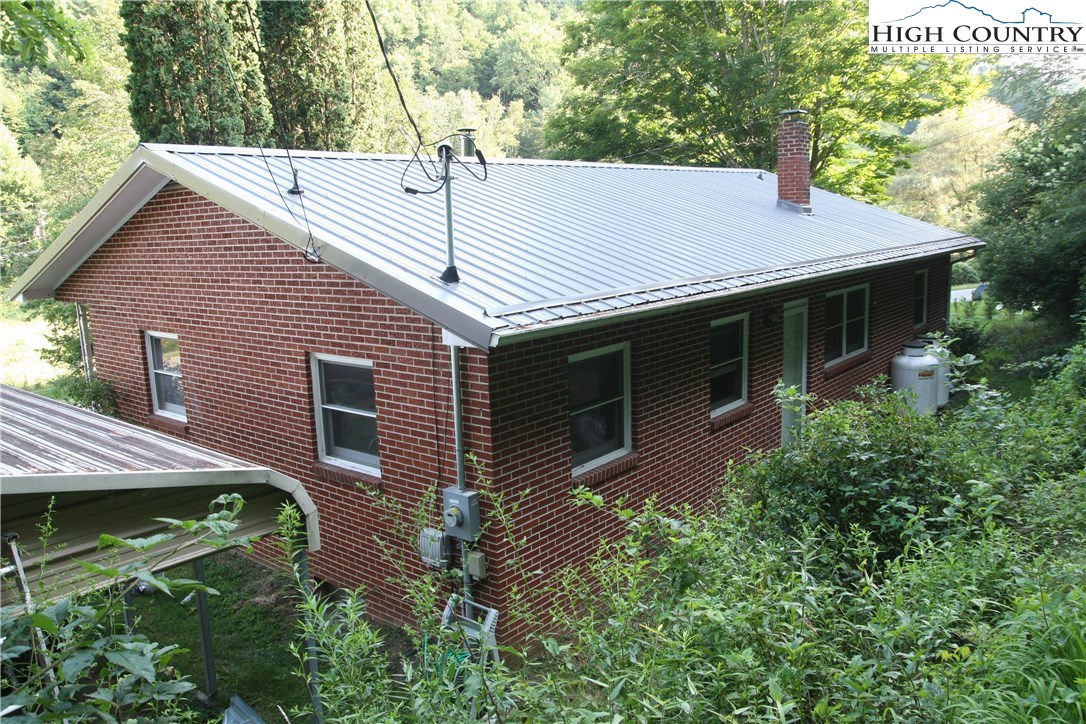 388 Chestnut Grove Road Boone, NC 28607 - Photo 11 of 12 Gallery Image 11