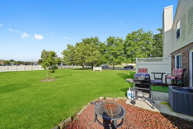 $275,000 | 16011 84th Place, Tinley Park, IL 60487