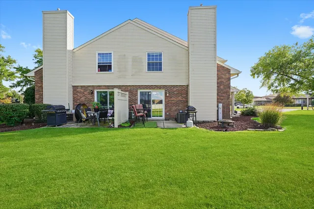 $275,000 | 16011 84th Place, Tinley Park, IL 60487