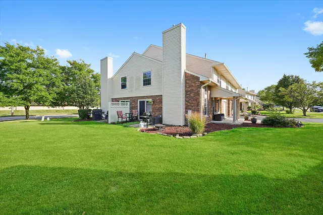 $275,000 | 16011 84th Place, Tinley Park, IL 60487