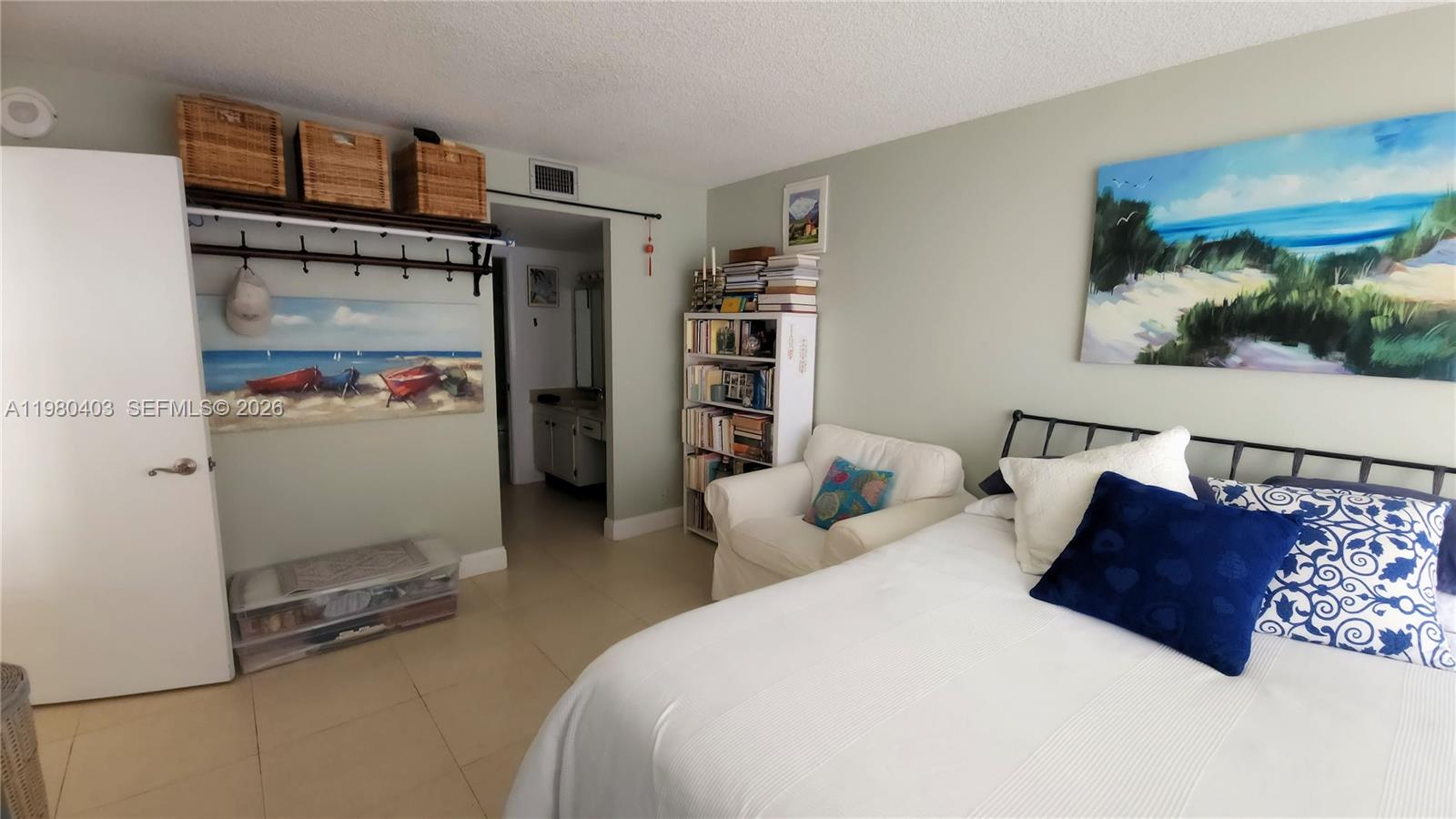 1901 Brickell Avenue, Unit B1407 Miami, FL 33129 - Photo 20 of 37
