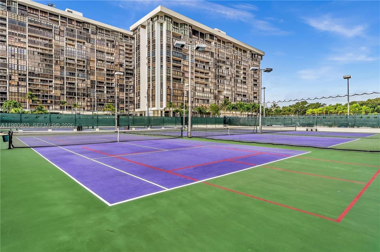 1901 Brickell Avenue, Unit B1407 Miami, FL 33129 - Photo 31 of 37