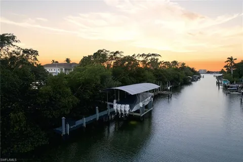 $4,200,000 | 1506 Jewel, Naples, FL 34102