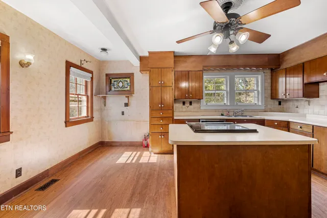 $587,000 | 239 South Magnolia Street, Maryville, TN 37803