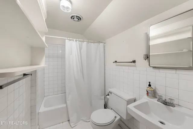 $587,000 | 239 South Magnolia Street, Maryville, TN 37803