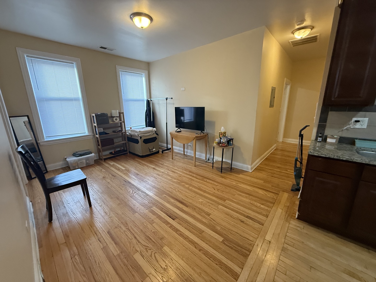3205 North Central Avenue, Unit 2 Chicago, IL 60641 - Photo 7 of 12
