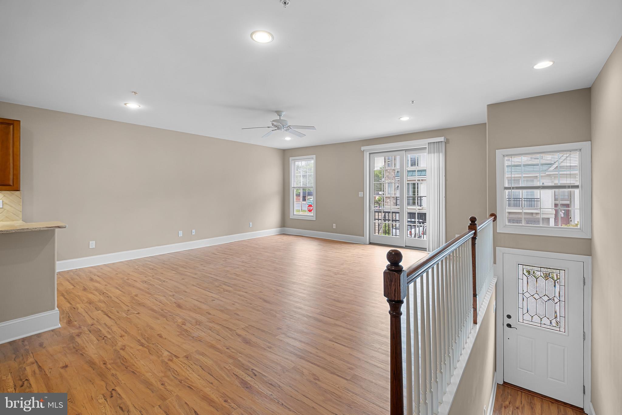 104 Sutton Way Newark, DE 19711 - Photo 5 of 27 Entrance