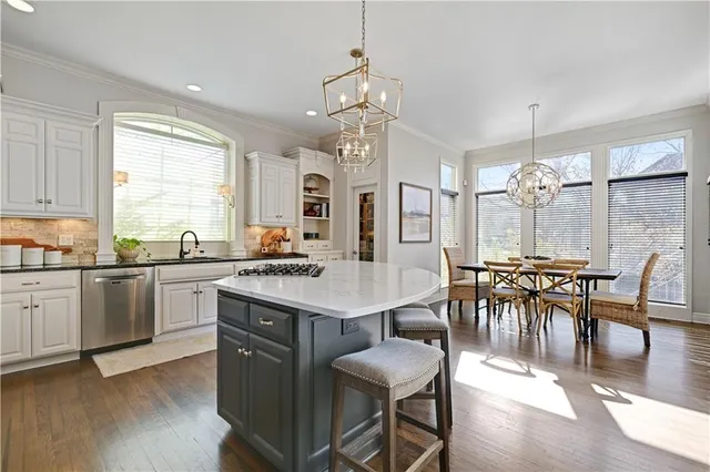 $1,250,000 | 2707 West 139th Street, Leawood, KS 66224