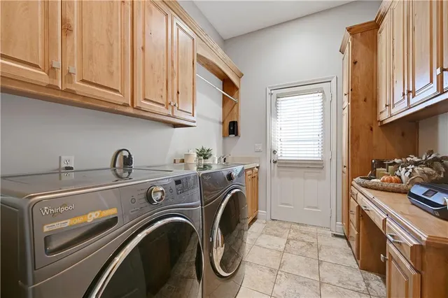 $1,250,000 | 2707 West 139th Street, Leawood, KS 66224