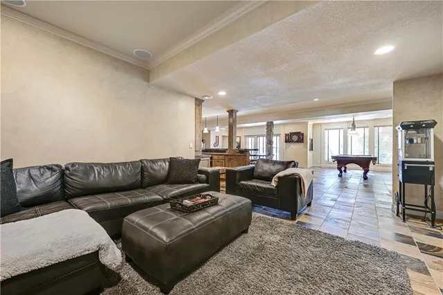 $1,250,000 | 2707 West 139th Street, Leawood, KS 66224